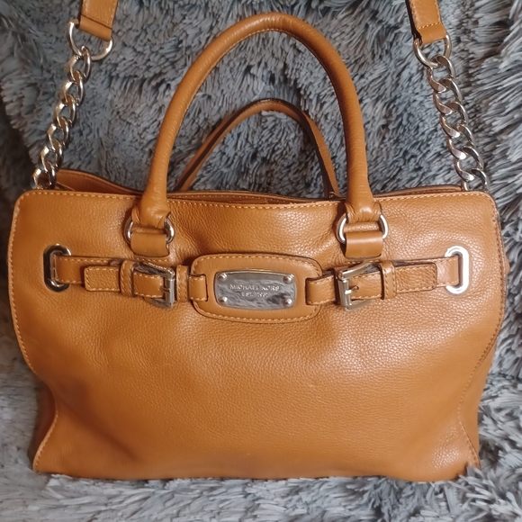 MICHAEL Michael Kors Handbags - Michael Kors Hamilton Brown soft Pebble Leather Tote. EUC